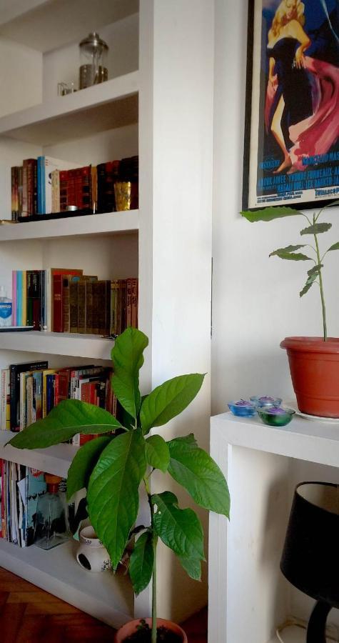 Apartamento Depto 2 ambientes muy luminoso con internet y vista a la plaza Ciudad Autónoma de Ciudad Autónoma de Buenos Aires Exterior foto