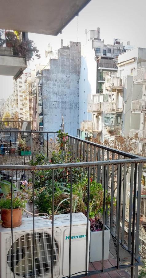 Apartamento Depto 2 ambientes muy luminoso con internet y vista a la plaza Ciudad Autónoma de Ciudad Autónoma de Buenos Aires Exterior foto