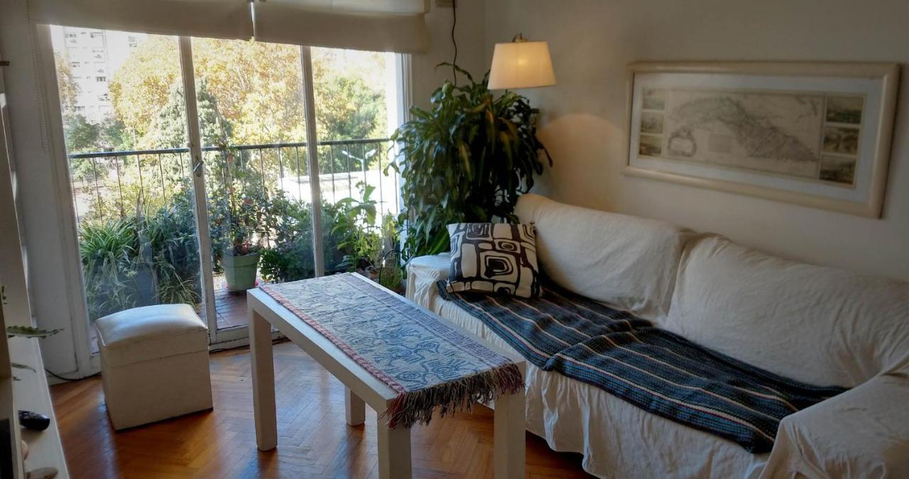 Apartamento Depto 2 ambientes muy luminoso con internet y vista a la plaza Ciudad Autónoma de Ciudad Autónoma de Buenos Aires Exterior foto