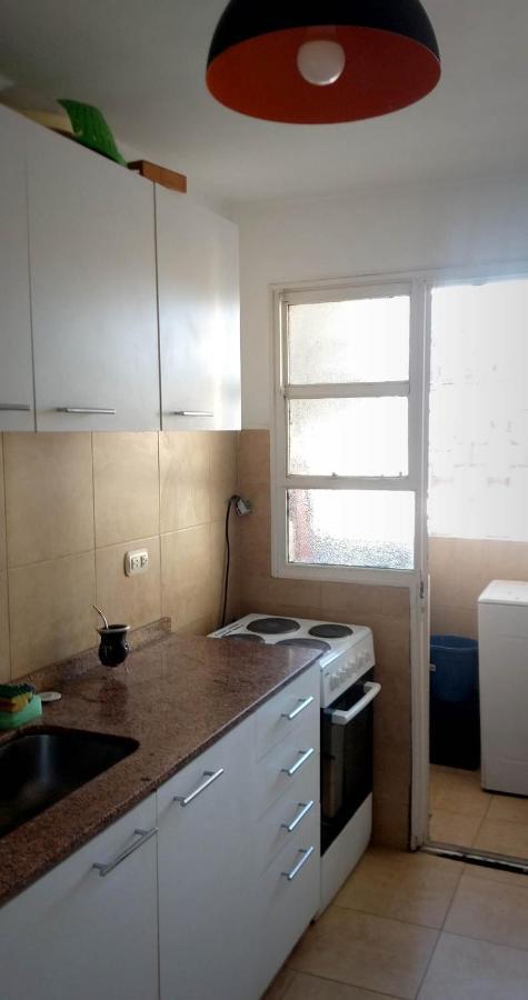 Apartamento Depto 2 ambientes muy luminoso con internet y vista a la plaza Ciudad Autónoma de Ciudad Autónoma de Buenos Aires Exterior foto